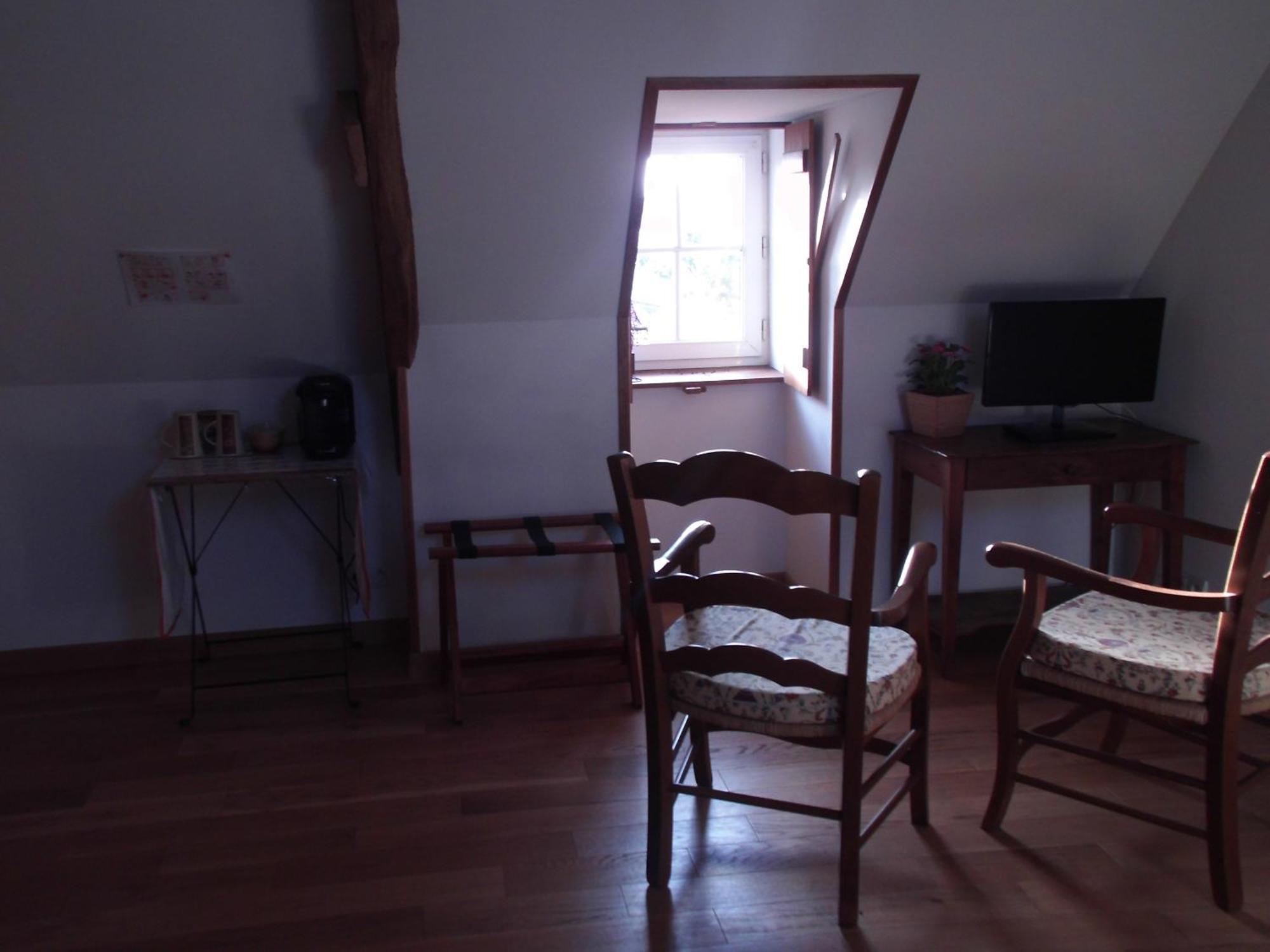 Le Clos Des Tilleuls D Day Home, Chambres D'Hotes, Suite Avec Sauna Privatif, Suite Avec Balneotherapie Privative, En Supplement Option Spa Bain A Remous La Vendelee Phòng bức ảnh